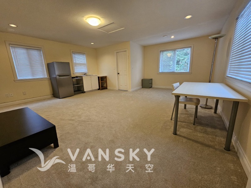 月租$1500可即住!!!! 開放式單位 (Cambie Road & 四号路)